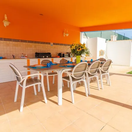 Villa Amazing With Pool Gym And