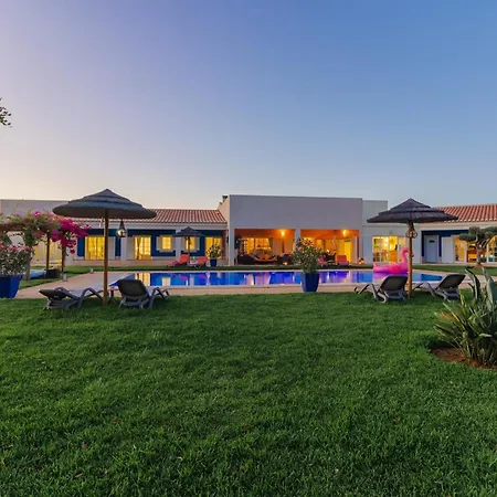 Villa Amazing With Pool Gym And *